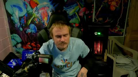 Greenlungs8195 online show from December 2024 06:35:01 AM