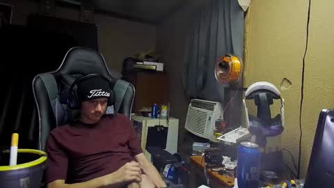 Greenlungs8195 online show from October 2025 02:51:02 PM