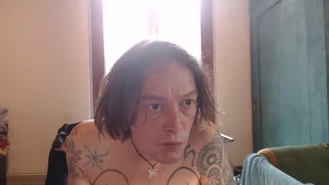 Snapshot of greenmoon88888 chatting on October 2025 09:43:01 AM Greenmoon online show from October 2025 09:43:01 AM