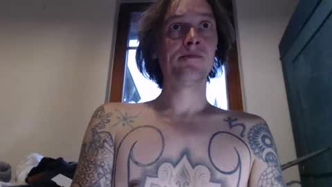 Snapshot of greenmoon88888 chatting on November 2025 03:03:01 PM Greenmoon online show from November 2025 03:03:01 PM