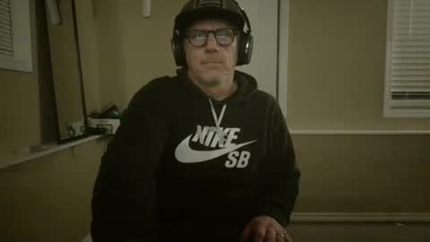 Snapshot of greenrooster1 chatting on October 2025 09:29:02 AM greenrooster1 online show from October 2025 09:29:02 AM