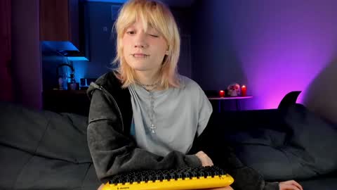 Greg-independent model online show from January 2025 06:57:02 PM