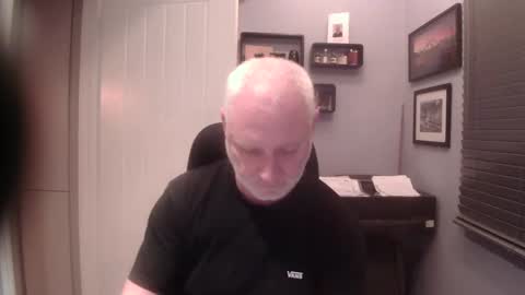 greyfox_6000 online show from January 2025 05:35:02 PM