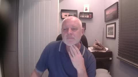 greyfox_6000 online show from February 2025 08:33:02 PM