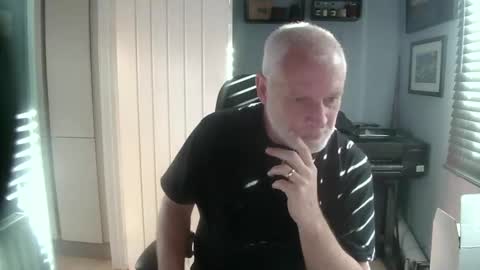 greyfox_6000 online show from February 2025 02:43:02 PM