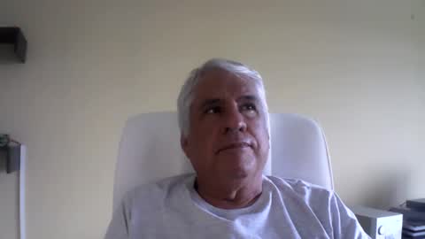 Snapshot of grisa01 chatting on November 2025 02:38:02 PM grisa01 online show from November 2025 02:38:02 PM