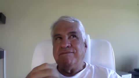 Snapshot of grisa01 chatting on December 2025 01:38:02 PM grisa01 online show from December 2025 01:38:02 PM