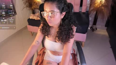 Snapshot of griselle_rousse chatting on November 2025 08:52:01 PM online show from November 2025 08:52:01 PM