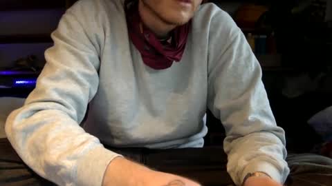 gruendamien online show from January 2025 02:40:02 PM