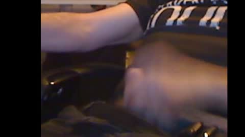 Snapshot of gruhahn chatting on November 2025 08:32:01 PM DankMess online show from November 2025 08:32:01 PM