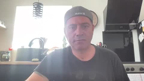 Snapshot of guil0 chatting on September 2025 04:54:02 PM guil0 online show from September 2025 04:54:02 PM