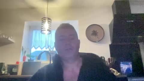 Snapshot of guil0 chatting on October 2025 10:24:01 AM guil0 online show from October 2025 10:24:01 AM
