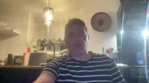 Snapshot of guil0 chatting on October 2025 08:36:01 AM guil0 online show from October 2025 08:36:01 AM