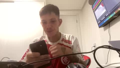 guilhermedasilva655 online show from October 2025 01:14:01 AM