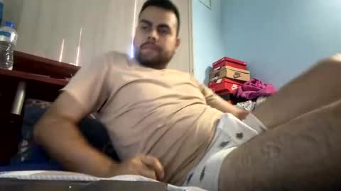 Snapshot of guille97py chatting on November 2025 04:08:02 PM guille97py online show from November 2025 04:08:02 PM