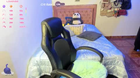 Hello Im Julieta Im 25 years old welcome to my room have fun and be happy. online show from March 2025 07:58:02 AM