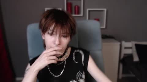 Snapshot of guitarandangell chatting on November 2025 04:46:01 AM guitarandangell online show from November 2025 04:46:01 AM