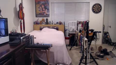 Snapshot of guitarsexgod chatting on October 2025 07:17:01 AM Mario online show from October 2025 07:17:01 AM