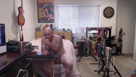 Snapshot of guitarsexgod chatting on October 2025 06:54:01 PM Mario online show from October 2025 06:54:01 PM