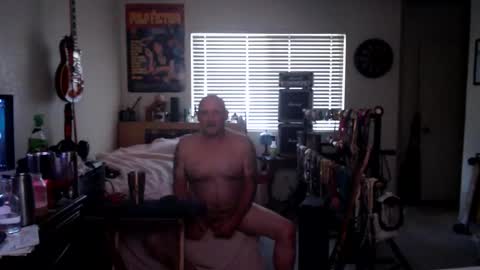 Snapshot of guitarsexgod chatting on November 2025 07:38:01 PM Mario online show from November 2025 07:38:01 PM