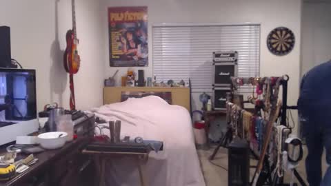 Snapshot of guitarsexgod chatting on November 2025 12:18:01 PM Mario online show from November 2025 12:18:01 PM