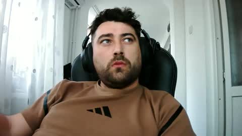 Snapshot of guliverreal chatting on November 2025 11:01:02 AM guliverreal online show from November 2025 11:01:02 AM