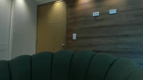 Snapshot of gummyluv chatting on October 2025 12:44:02 AM gummyluv online show from October 2025 12:44:02 AM