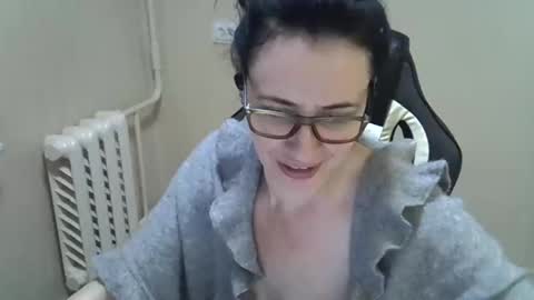 GusumAh online show from March 2025 06:26:02 PM