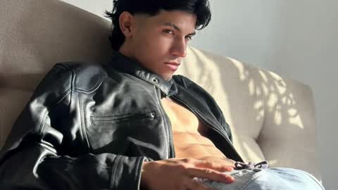 Snapshot of guts_x chatting on January 2025 07:17:01 PM Guts online show from January 2025 07:17:01 PM