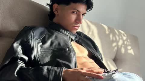 Snapshot of guts_x chatting on January 2025 09:50:01 PM Guts online show from January 2025 09:50:01 PM