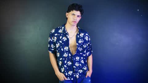 Snapshot of guts_x chatting on November 2025 08:30:01 PM Guts online show from November 2025 08:30:01 PM