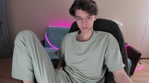 Snapshot of guy_liam1 chatting on December 2024 12:59:02 PM guy_liam1 online show from December 2024 12:59:02 PM