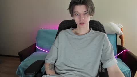 Snapshot of guy_liam1 chatting on January 2025 01:00:02 PM guy_liam1 online show from January 2025 01:00:02 PM