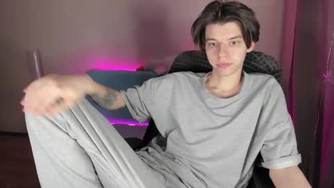Snapshot of guy_liam1 chatting on March 2025 02:18:02 PM guy_liam1 online show from March 2025 02:18:02 PM
