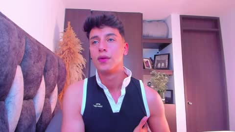 Snapshot of guy_twinks chatting on December 2024 07:03:02 PM Gabriel online show from December 2024 07:03:02 PM