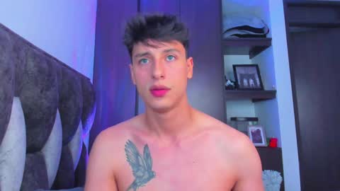 Snapshot of guy_twinks chatting on January 2025 10:22:01 PM Gabriel online show from January 2025 10:22:01 PM