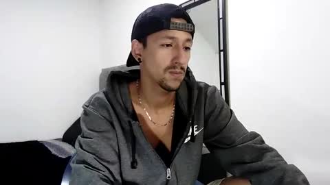 Snapshot of guykarim chatting on December 2024 08:26:01 AM karim online show from December 2024 08:26:01 AM