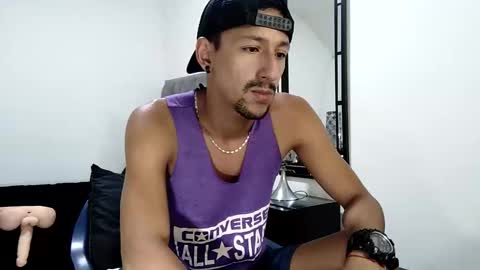 Snapshot of guykarim chatting on January 2025 07:14:01 AM karim online show from January 2025 07:14:01 AM