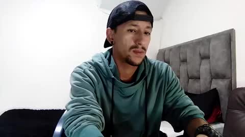 Snapshot of guykarim chatting on February 2025 05:48:01 AM karim online show from February 2025 05:48:01 AM