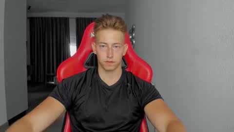 Snapshot of gym_alpha chatting on November 2025 05:37:01 PM Oliver online show from November 2025 05:37:01 PM