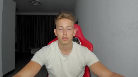 Snapshot of gym_alpha chatting on November 2025 07:46:02 PM Oliver online show from November 2025 07:46:02 PM