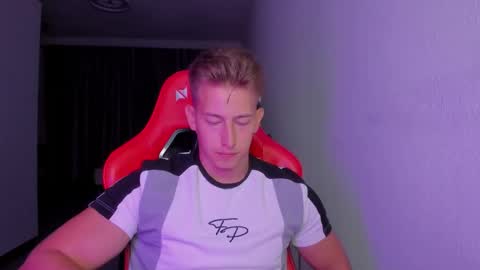 Snapshot of gym_alpha chatting on November 2025 08:53:01 PM Oliver online show from November 2025 08:53:01 PM