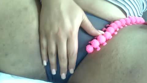 h0n3yb333 online show from October 2025 08:18:01 PM