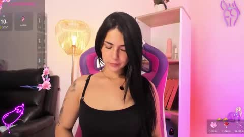 Hadid online show from September 2025 10:58:02 PM