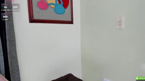 Hae-In online show from February 2025 07:41:01 PM