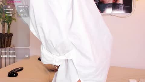 Hailey Thompson online show from October 2025 09:34:01 PM