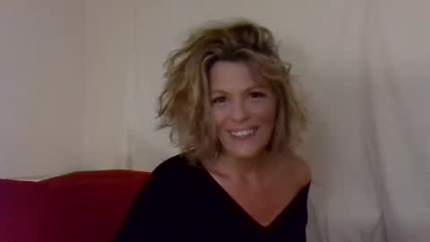 Hailey online show from December 2024 01:02:01 AM