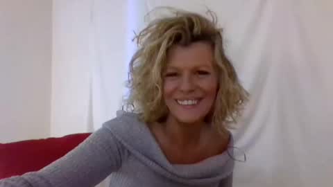 Hailey online show from December 2024 12:27:01 AM