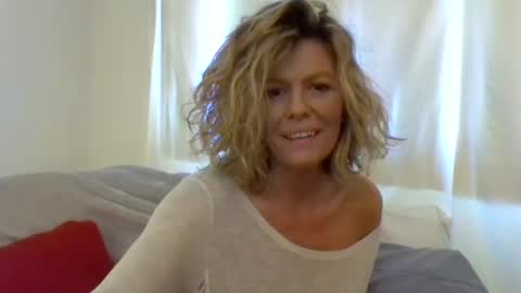 Hailey online show from January 2025 11:24:02 PM