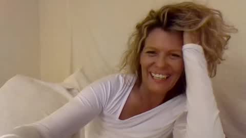 Hailey online show from January 2025 04:06:01 AM